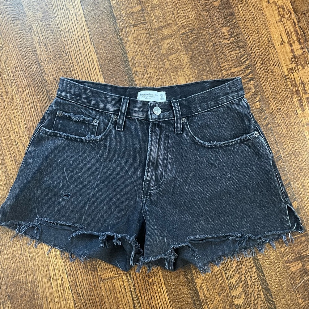 Abercrombie Curve Love Mid Rise Boyfriend Shorts